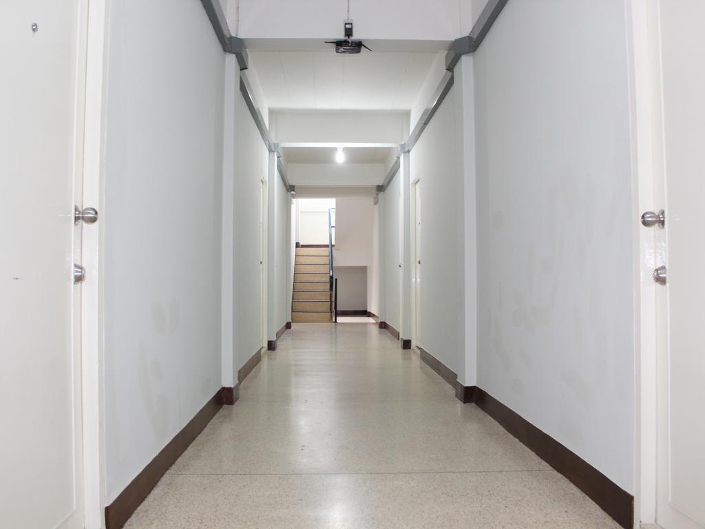 Seri 47 Residence Bangkok Buitenkant foto